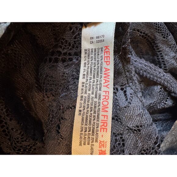 Intimately Free People Black Lace Racerback Bodysuit Women’s Size Medium NWT - Picture 8 of 10